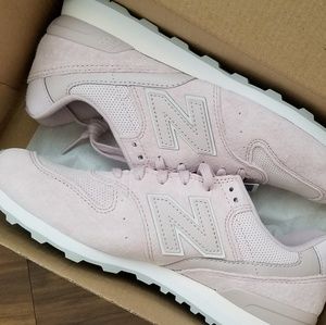 NWT Pink New Balance Classic Tennis Shoes